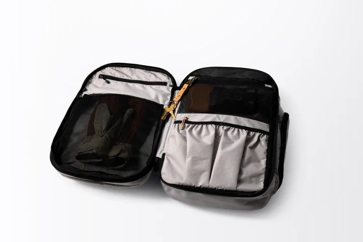 Voyager Traveler Bag